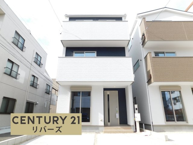 名古屋市瑞穂区雁道町１丁目の新築一戸建の外観|☆２号棟☆　　新価格！！いつでも見学出来ます♪（お問合せ当日、平日、水曜、夜間でもＯＫ）　開放感のある角地！　都市型３階建！　広いＬＤＫ１８．２帖！　駐車並列２台ＯＫ　教育施設、スーパーなど周辺充実♪