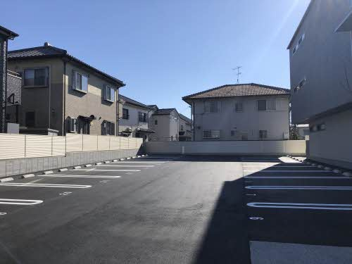 ベレオガーデンズgraceの駐車場