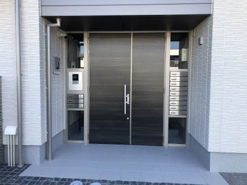 ベレオガーデンズgraceのエントランス