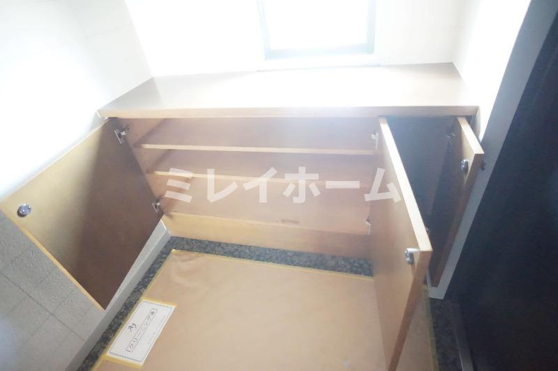 南雪谷サンハイツの玄関