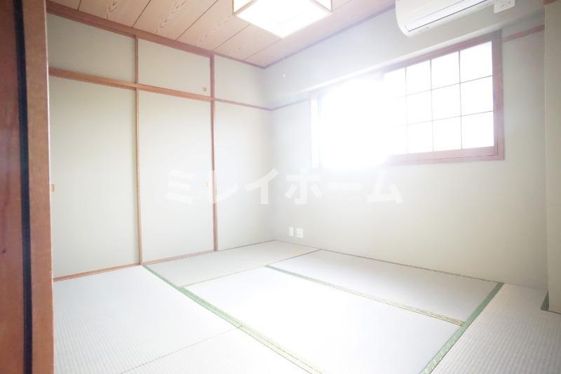 南雪谷サンハイツの和室