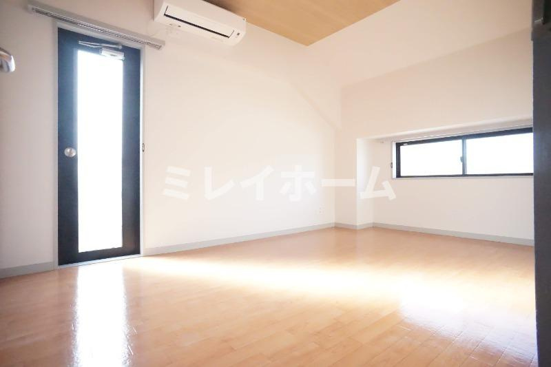 南雪谷サンハイツの居間・リビング