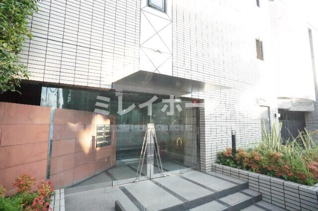 南雪谷サンハイツのエントランス