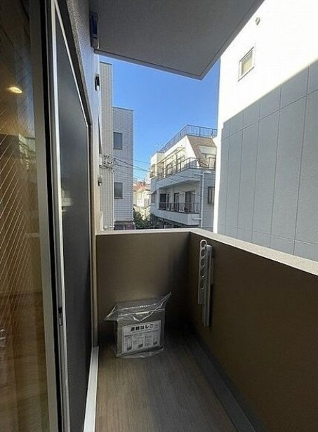 【バルコニー】