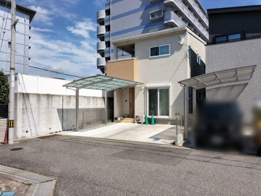 高知市朝倉甲　中古一戸建ての外観