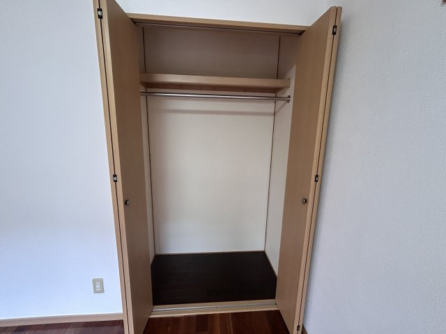 グリーンハウスの洋室