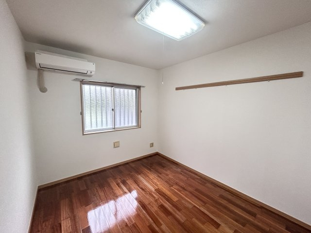 グリーンハウスの洋室