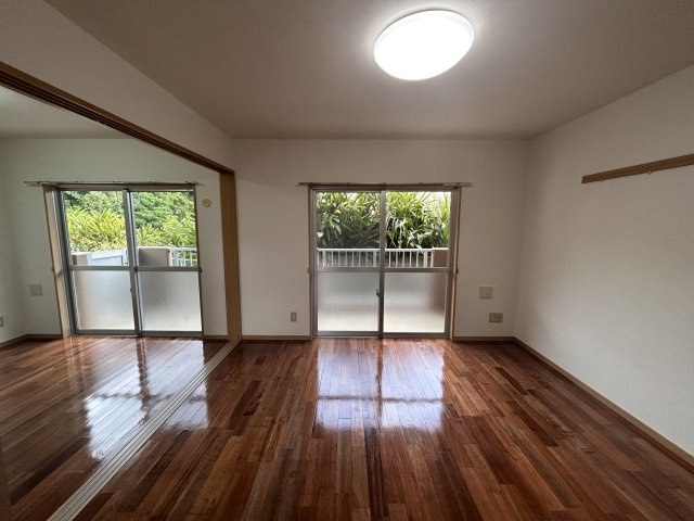 グリーンハウスの居間・リビング|※写真についてはすべて現状有姿渡しとなります