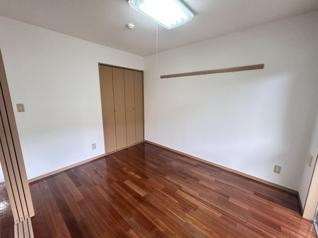 グリーンハウスの洋室