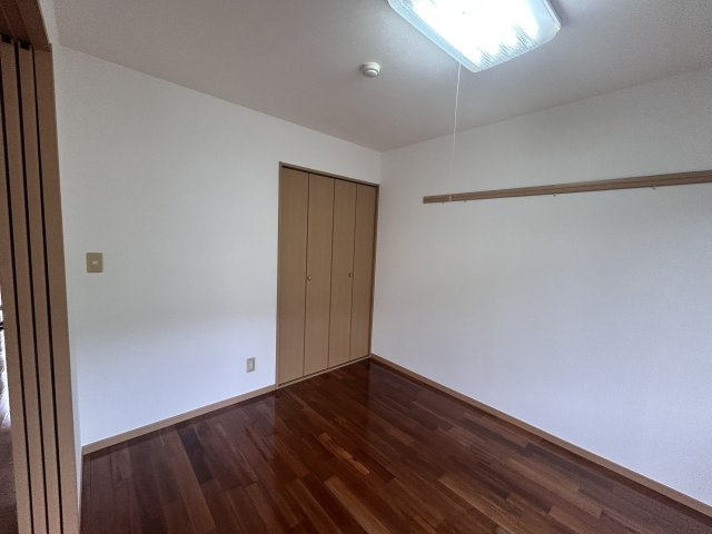 グリーンハウスの洋室