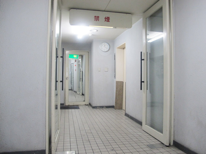 伊東屋栄中駒ビル本館
