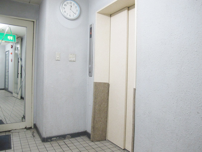 伊東屋栄中駒ビル本館