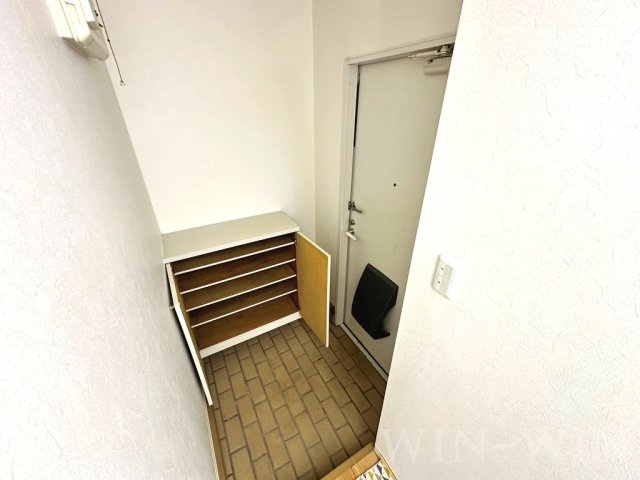 ビューラー野依 Bの玄関|イメージ（同建物内・同間取りの写真）