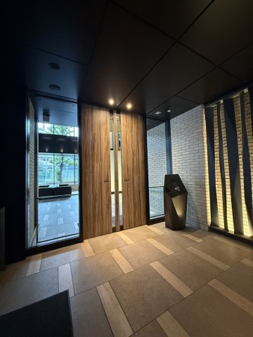 プラウドタワー東池袋のロビー