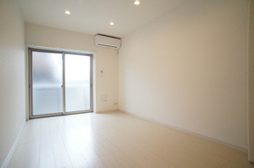 リブリ・プモリ鵠沼の居間・リビング