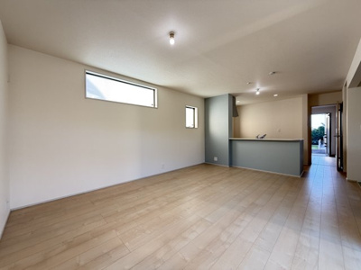 【居間・リビング】 | うるま市田場（全4棟）2号棟 | 2号棟　LDK16帖＋畳コーナー3帖付き♪