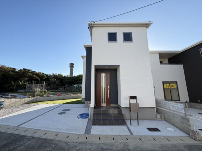 【外観】 | うるま市田場（全4棟）2号棟 | 2号棟　並列駐車2台完備♪