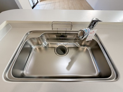 【キッチン】 | うるま市田場（全4棟）2号棟 | 2号棟　浄水器付き♪