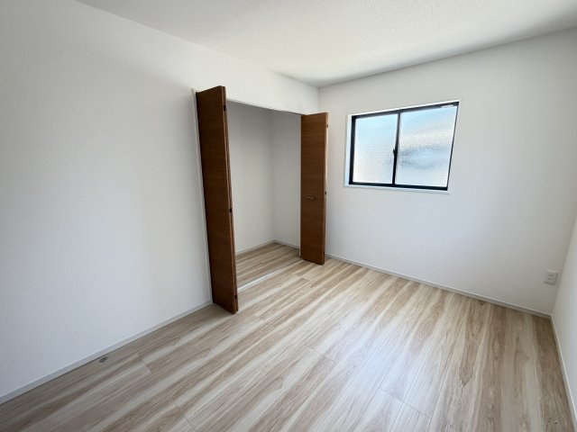 アーバンスタイル前橋市北代田町2期　2号棟の収納|２階洋室1収納です