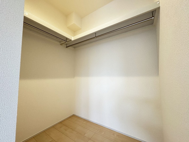 【収納】 | 富士見市渡戸1丁目　新築一戸建住宅　全14棟　(ふじみ野店) | 2階WIC。
たっぷりと収納できる使いやすいウォークインクローゼット。
衣類やお子様の玩具等の収納にも活躍します！