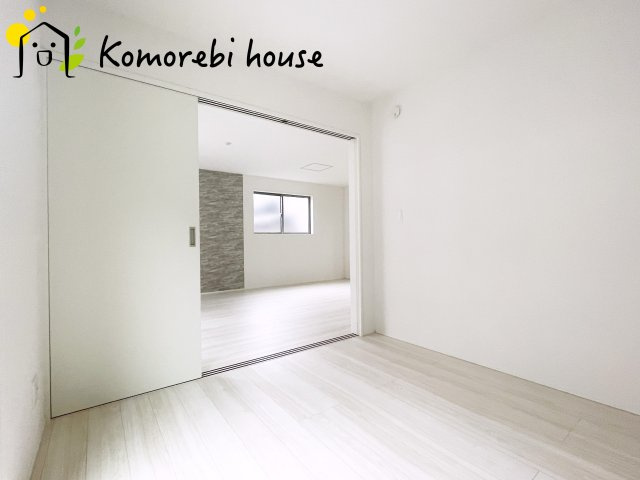 さいたま市北区吉野町　7期　新築一戸建て　グラファーレ　02の洋室|明るい洋室です