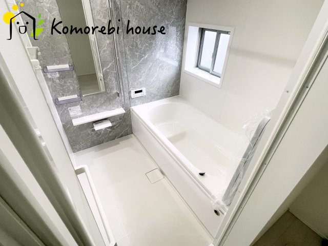 さいたま市北区吉野町　7期　新築一戸建て　グラファーレ　02の浴室|落ち着いた空間のお風呂です