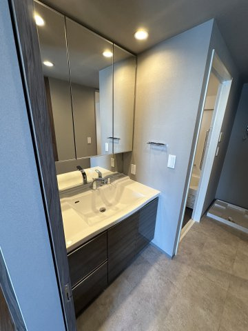 レーベン葵常磐町　CAPITAL　TOWERの収納