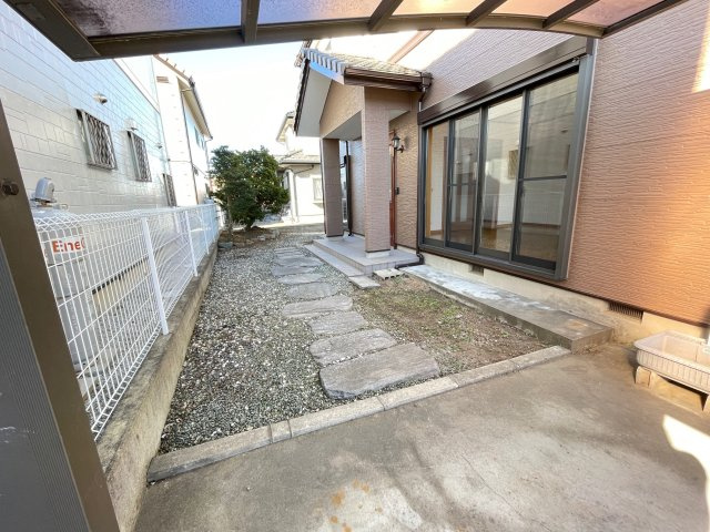 藤岡市中栗須　中古1750の駐車場