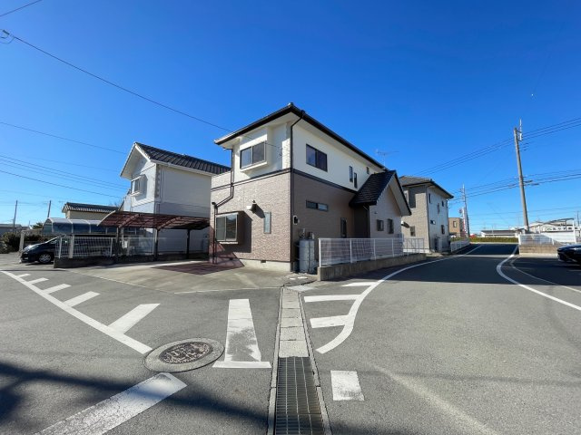 藤岡市中栗須　中古1750の前面道路含む現地写真