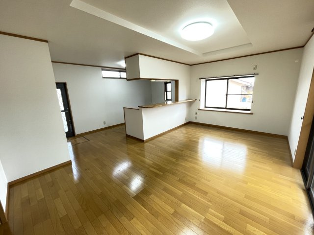 藤岡市中栗須　中古1750の居間・リビング