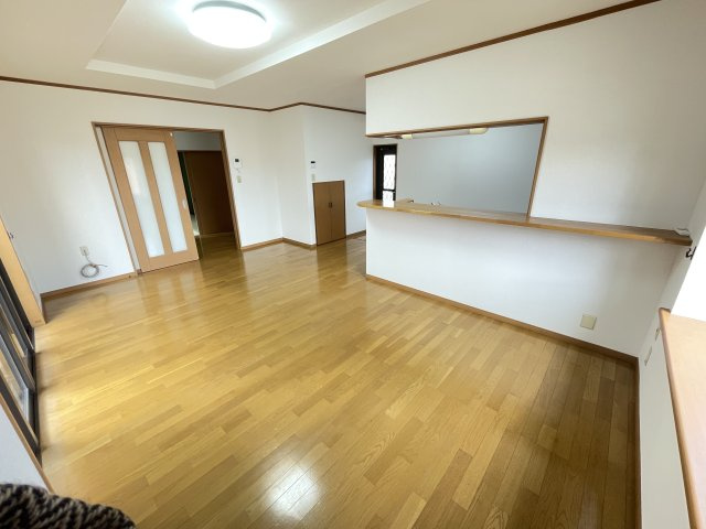 藤岡市中栗須　中古1750の居間・リビング