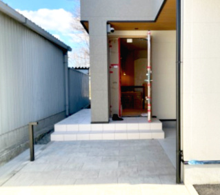 【エントランス】 | QHOUSE桑原