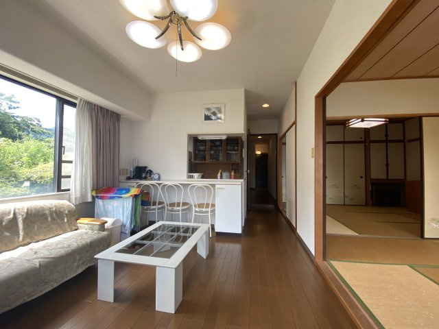 エンゼルシーサイド南熱海の居間・リビング