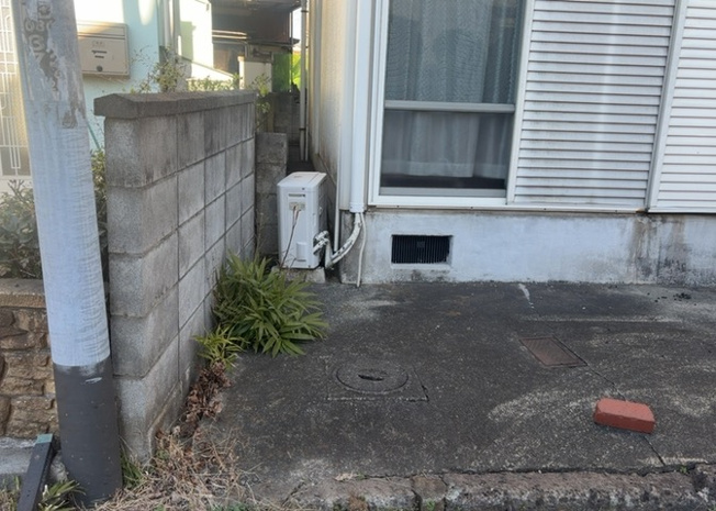 【外観】 | 家を建てる前提で土地を探している場合、地盤の丈夫さは譲れない条件の一つです。地盤が脆弱だと追加工事が必要となります。また、過去に地盤沈下や液状化現象を起こした土地は、できるだけ避けた方がいいでしょう。