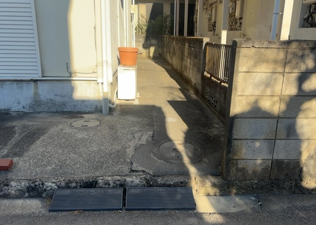 【外観】 | 人が暮らすうえで日光は大切な要素となります。日当たりの良さは譲れないポイントですね。併せて近くに大きな建築物の建築予定がないか、あるいはそれが可能な土地が近くにないか事前に確認することもお勧めします。