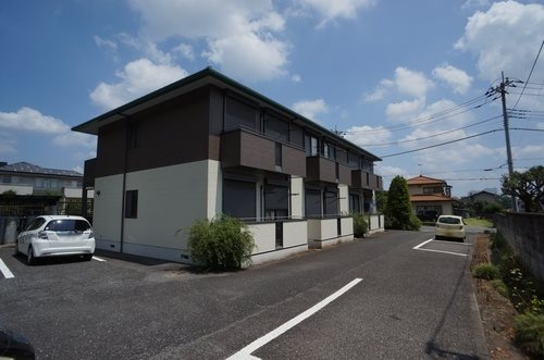 SHM ジュノス メゾンの外観|敷地内駐車場（月額3,000円）