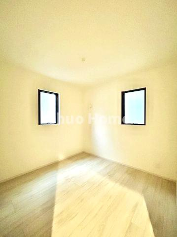 江戸川区南小岩1丁目新築分譲住宅の子供部屋|【子供部屋】お子様を持つ家庭の約6割が「家族や子どものため」に購入を希望。入学後の転校を避け、広い空間でのびのび育てたいなどの親心が、家探しのきっかけになっているようです。