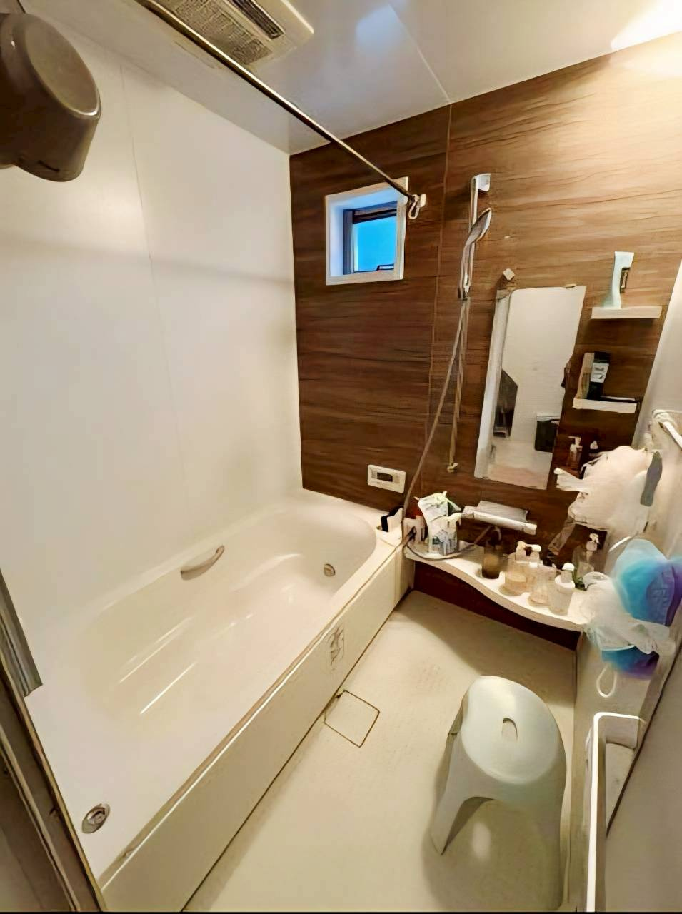 サンヴェルシア黒原の浴室|追い炊き、浴室乾燥等の機能付き♪広々バスルーム♪
【小倉北区黒原中古戸建】