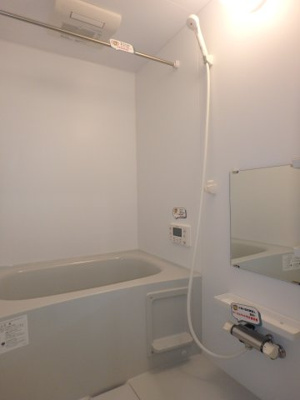 【浴室】 | クレストコートＢ | 松島　クレストコートB　1LDK　風呂