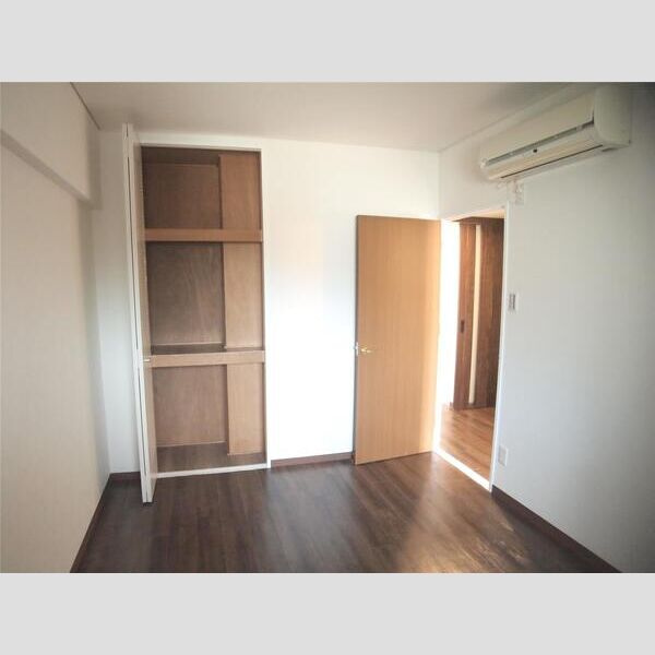 リベール姫路岡町の洋室