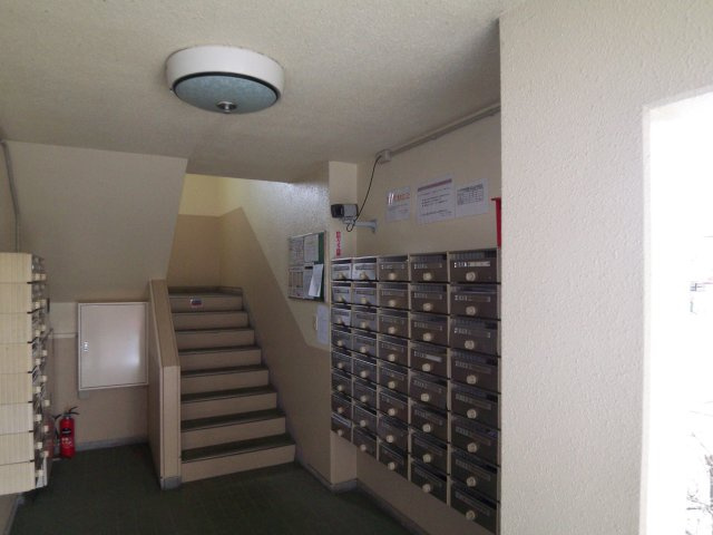 信開ウエラコート足羽(投資)のエントランス