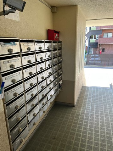 信開ウエラコート足羽(投資)のエントランス