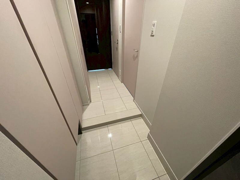 レヴァンテ根岸の玄関