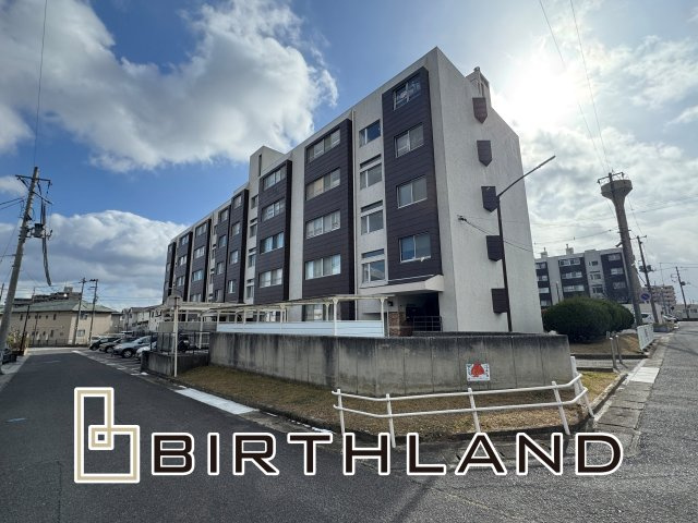 想定年間賃料54万　想定利回り13.84％　鉄筋の外観