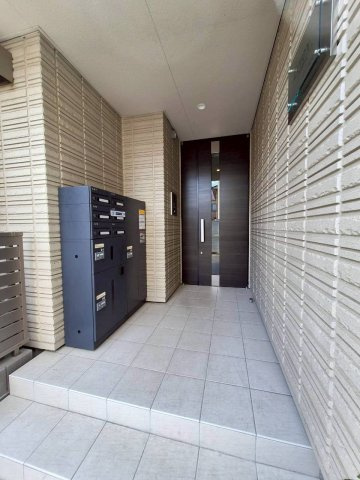 ルロワ経堂のエントランス