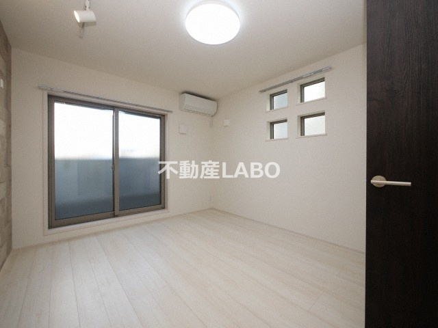 フジパレス長原駅西Ⅰ番館の洋室