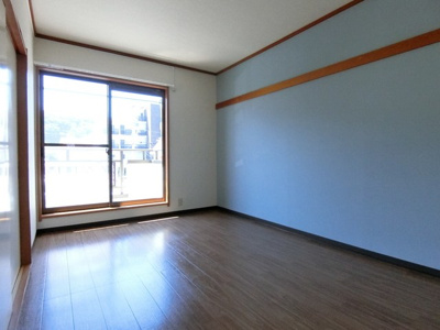 【居間・リビング】 | エーデルハイムC | ※参考写真※南向きリビングダイニングキッチン12帖☆バルコニーに繋がる角部屋3面採光のお部屋です♪広めの空間でゆったり過ごせます♪