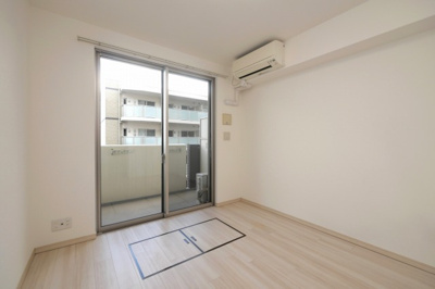 【居間・リビング】 | スプランディッド難波Ⅱ | ゆったりとしたリビングです