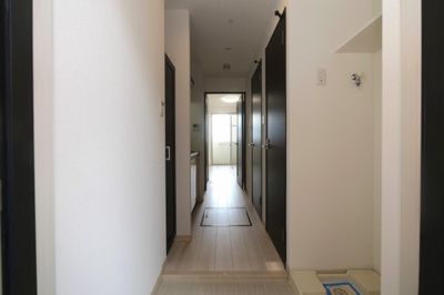 【玄関】 | スプランディッド難波Ⅱ | ゆったりとした玄関です