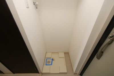 【設備】 | スプランディッド難波Ⅱ | 洗濯機置き場です